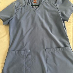 Dickies Ceil blue scrub set